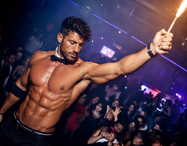 Stripteaseur pour un anniversaire dans le Grand Est