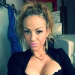 Stripteaseuse La Seyne-sur-Mer Angie