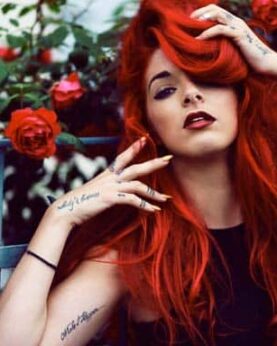 Stripteaseuse Échirolles Mia Isère