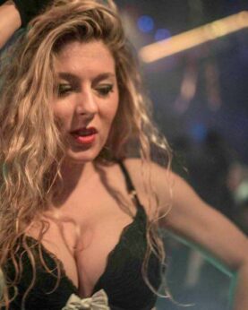 Stripteaseuse Bergerac Mia Dordogne