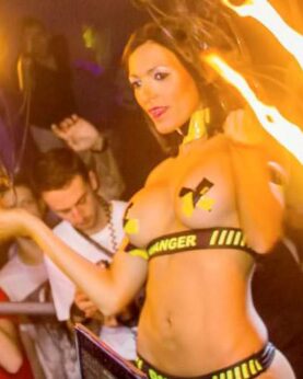 Strip-teaseuse à domicile Bordeaux Gironde