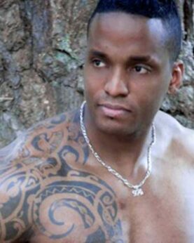 Stripteaseur Cholet Denwen 49 Maine-et-Loire