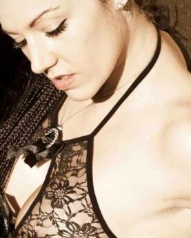 Stripteaseuse Carpentras Angie 84