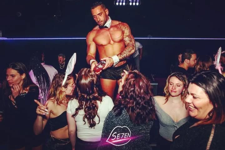 Stripteaseur Chaumont ⋆ Paco