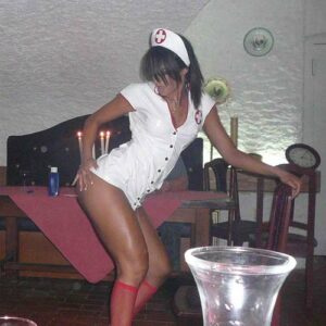 Show striptease infirmière sexy