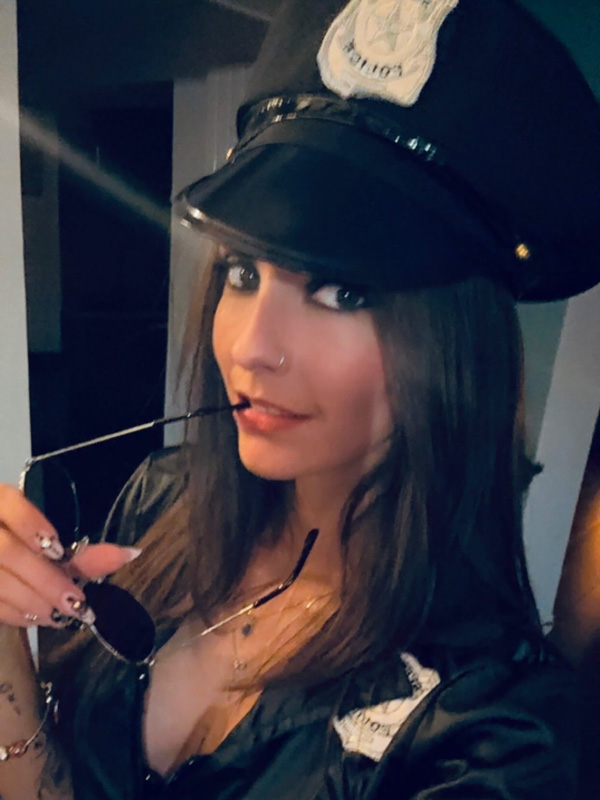 Stripteaseuse Delémont et Jura ⋆ Hélène