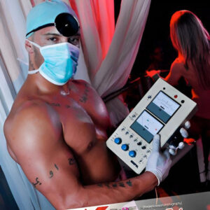 Striptease thème médecin