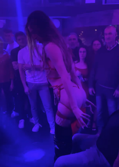 Stripteaseuse Strasbourg ⋆ Brittany